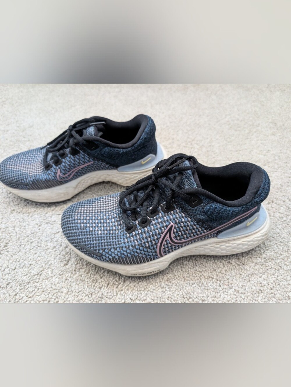 Nike ZoomX Women's‎ invincible Running Sneakers in Black, Blue, and Pink Accent